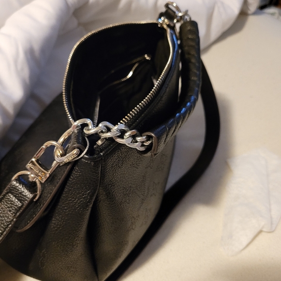 LOUIS VUITTON black Mahina leather BABYLONE CHAIN BB Shoulder Bag - Picture 2 of 10